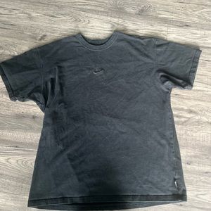 Men's The Nike Tee Loose fit in black